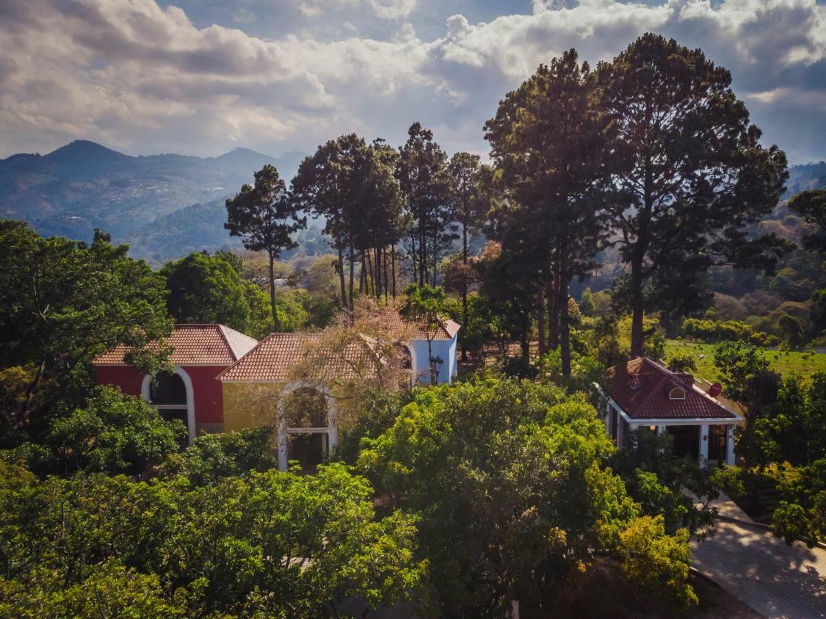 Hotel Y Restaurante Hacienda Los Volcanes Santa Lucía Milpas Altas Eksteriør billede